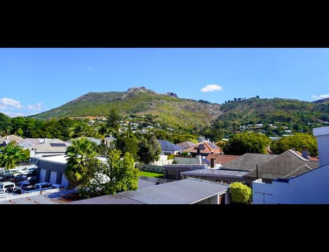 2 BEDROOM APARTMENT FOR SALE IN LEMOENKLOOF